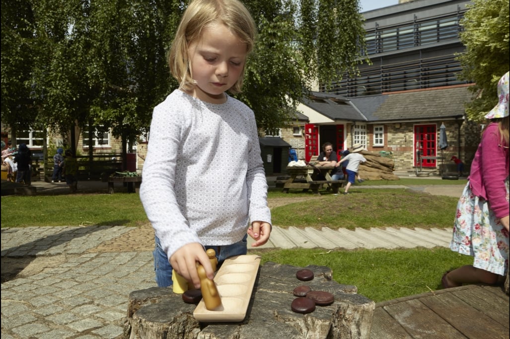 Houten sorteer tray (voor 5 pebbles)