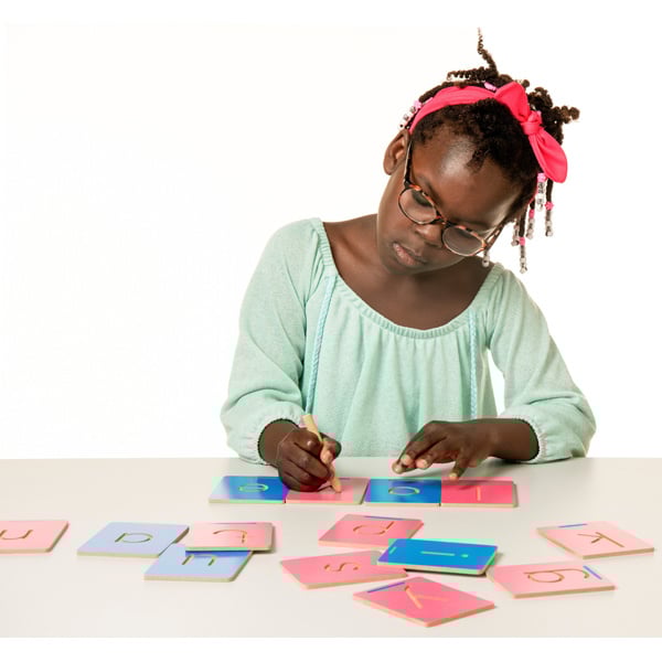 Voel de letters - tactiele traceerletters alfabet - kleine letters