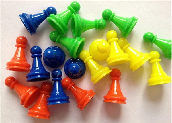 Spielfiguren (Set mit 16 Stück)