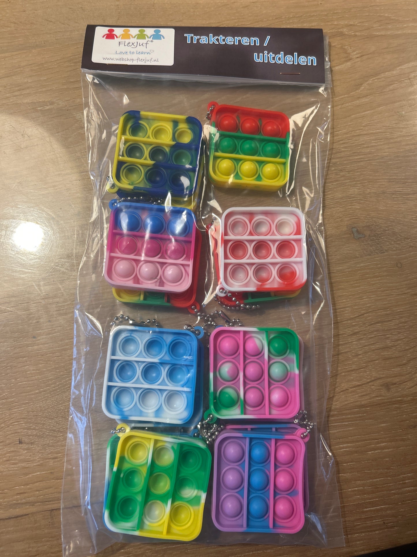 Bubble Pop-it sleutelhanger (15 st.) Kinder traktatie uitdeelcadeau